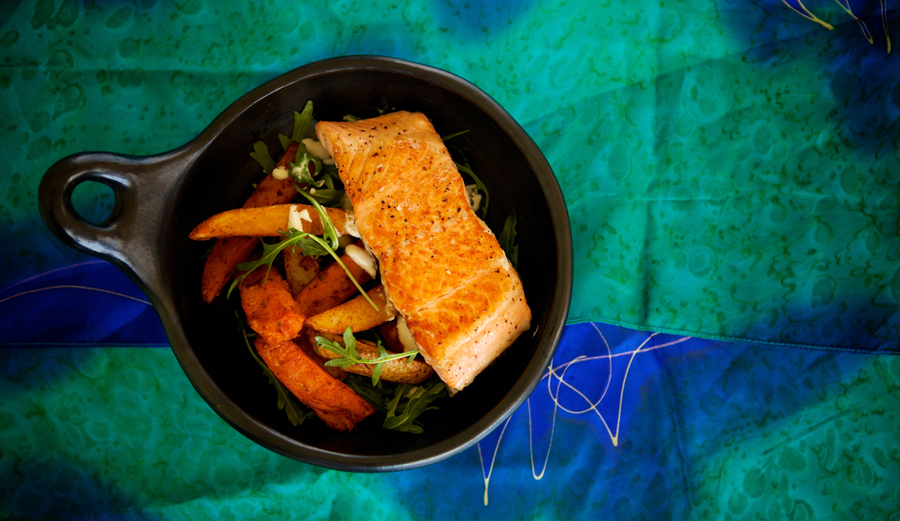 Salmon with Vegie Wedges